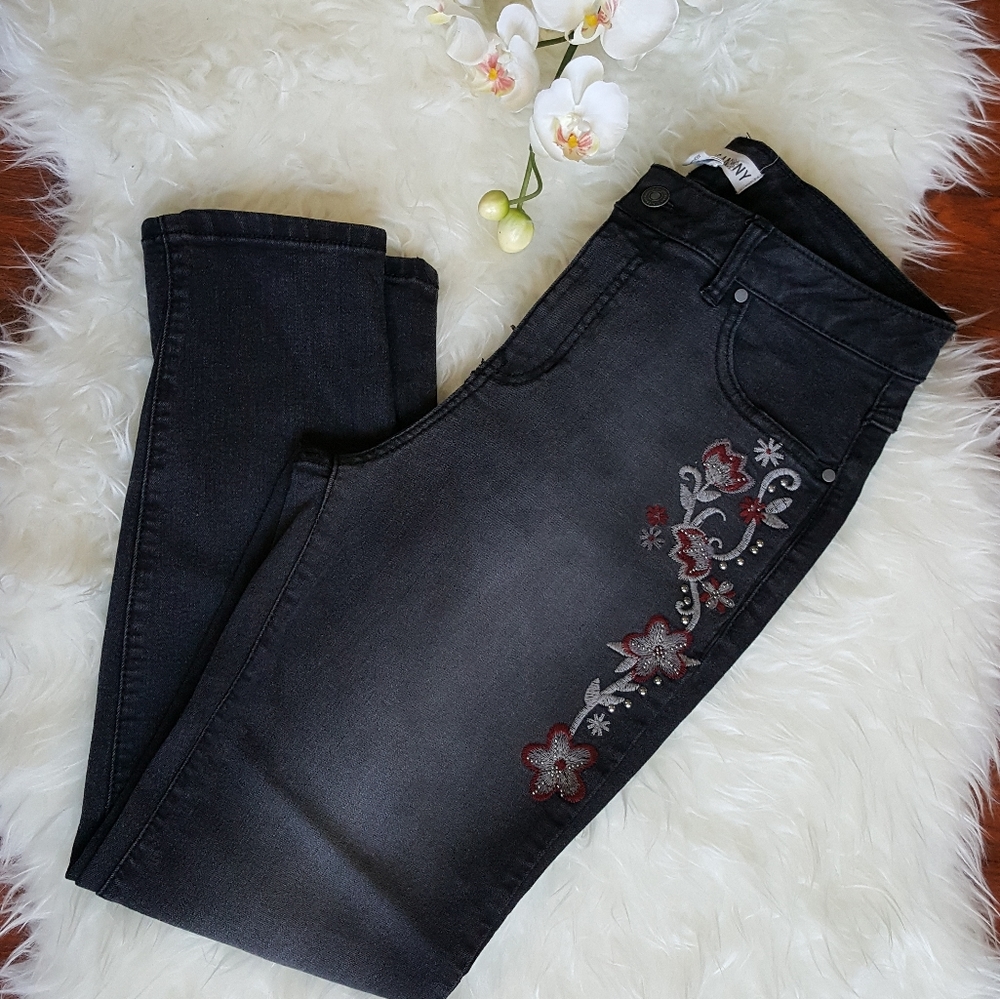 Artisan Ny jeans Sz 8 (NWOT)